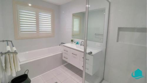 The Sanctuary by the Sea Family and Dog Friendly in Gorokan, Australia