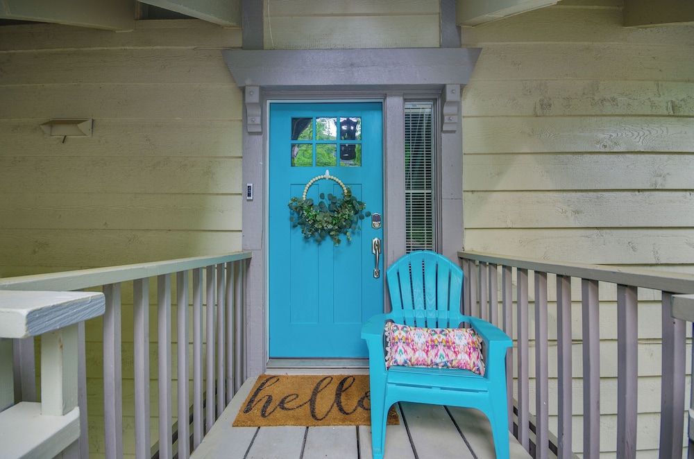 Waterfront Views & Resort Perks: Osage Beach Home - photo 35
