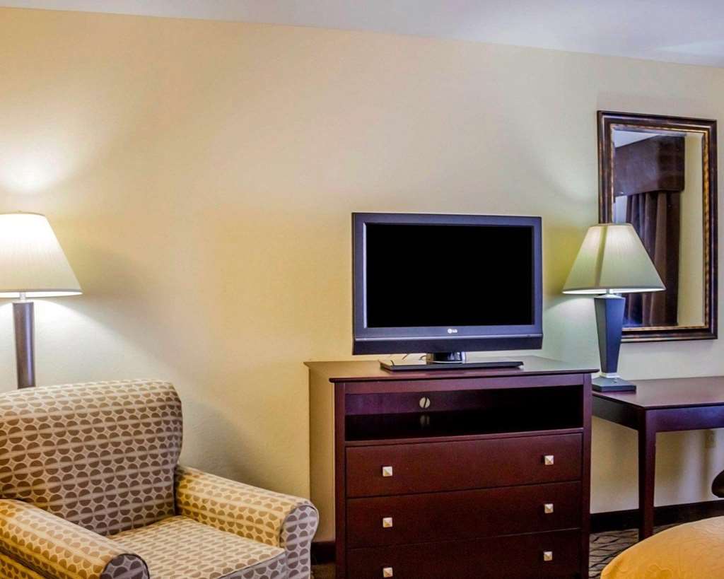 Quality Inn Waterbury East - photo 19