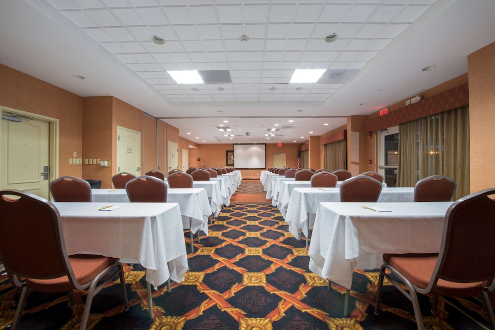 Hilton Garden Inn Tupelo - photo 43