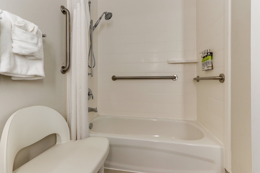 Holiday Inn Express & Suites Greenville Airport by IHG - photo 28