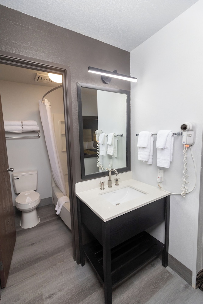 Garner Hotel Missoula Southwest by IHG - photo 18
