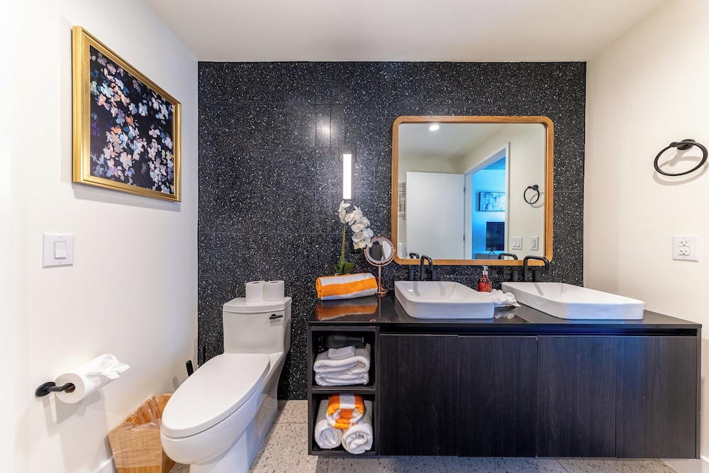 Austin Condo Hotel - photo 810
