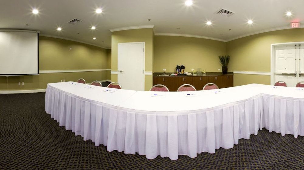 Holiday Inn Express Hotel & Suites New Iberia Avery Island by IHG - photo 33
