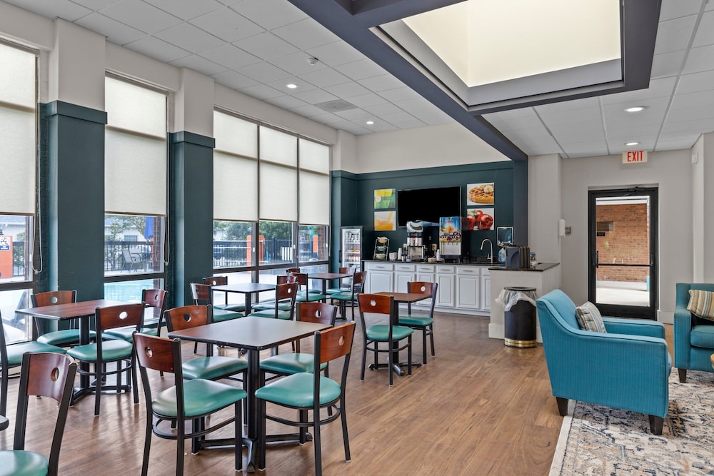 Garnet Inn & Suites Morehead City near Atlantic Beach - photo 36