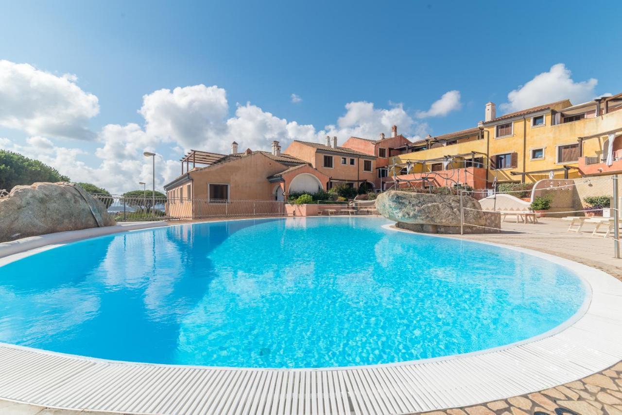C 207 Puntavilla Vista Piscina — 4-Star Luxury Hotel in La Maddalena, Italy