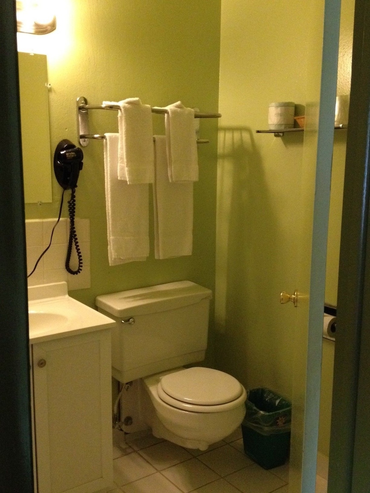 Parkview Motel - photo 21
