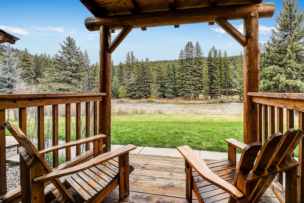 Rainbow Ranch Lodge - photo 23