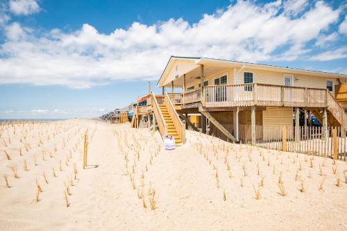 Dip Inn by Oak Island Accommodations - photo 18