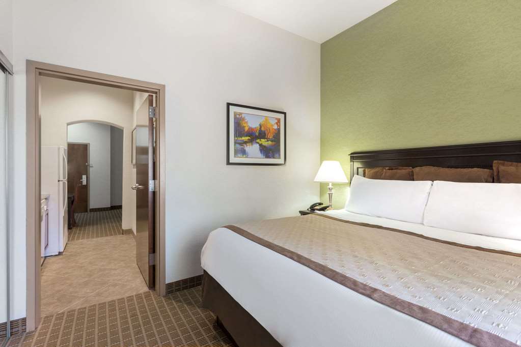 Hawthorn Extended Stay by Wyndham Kingsland - photo 8