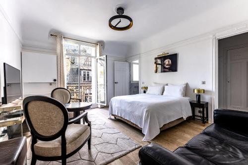 Appartement Champs Elysées — 4-Star Luxury Hotel in Paris, France