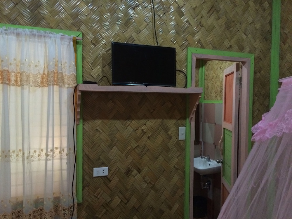 Island Front II — El Nido — photo 5