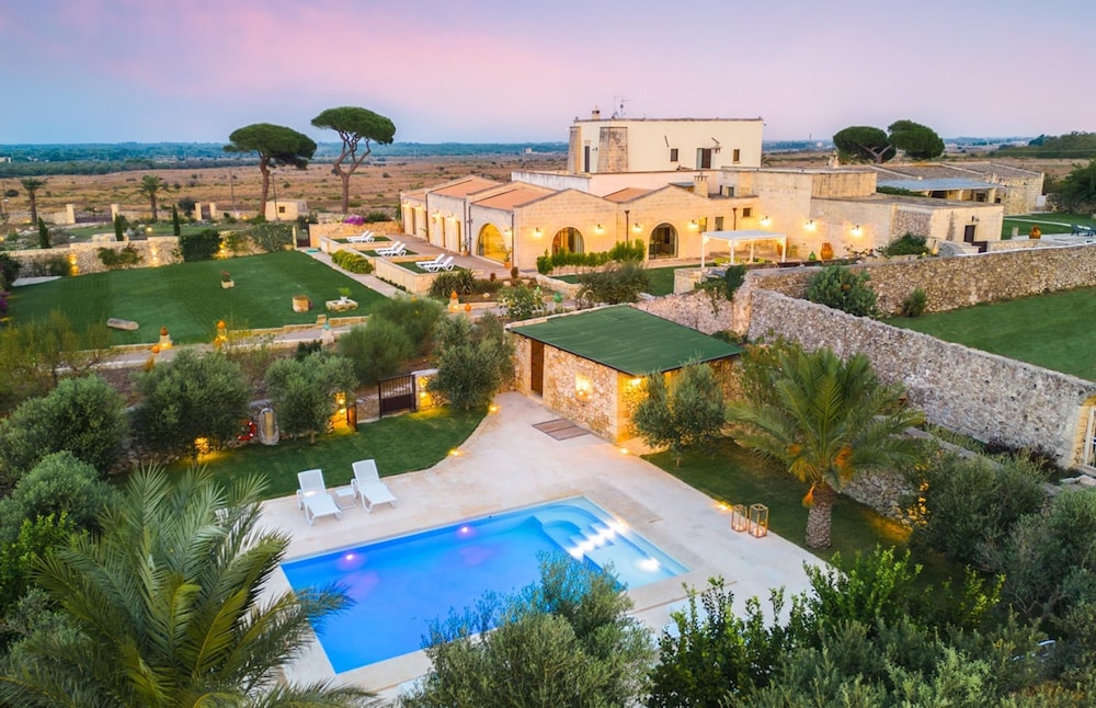 Masseria Specchia In Lecce — Lecce