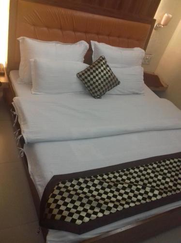 Hotel Sandhuz Residency