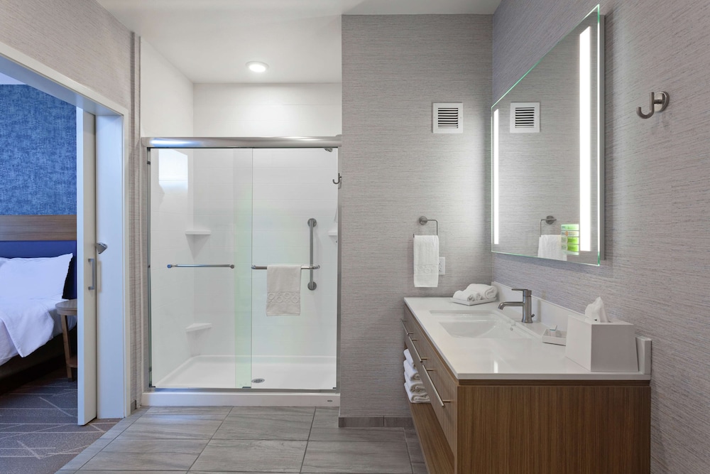 Home2 Suites by Hilton Temecula - photo 24