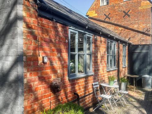 Southfield Workshop - carbon neutral hotel in Braunston