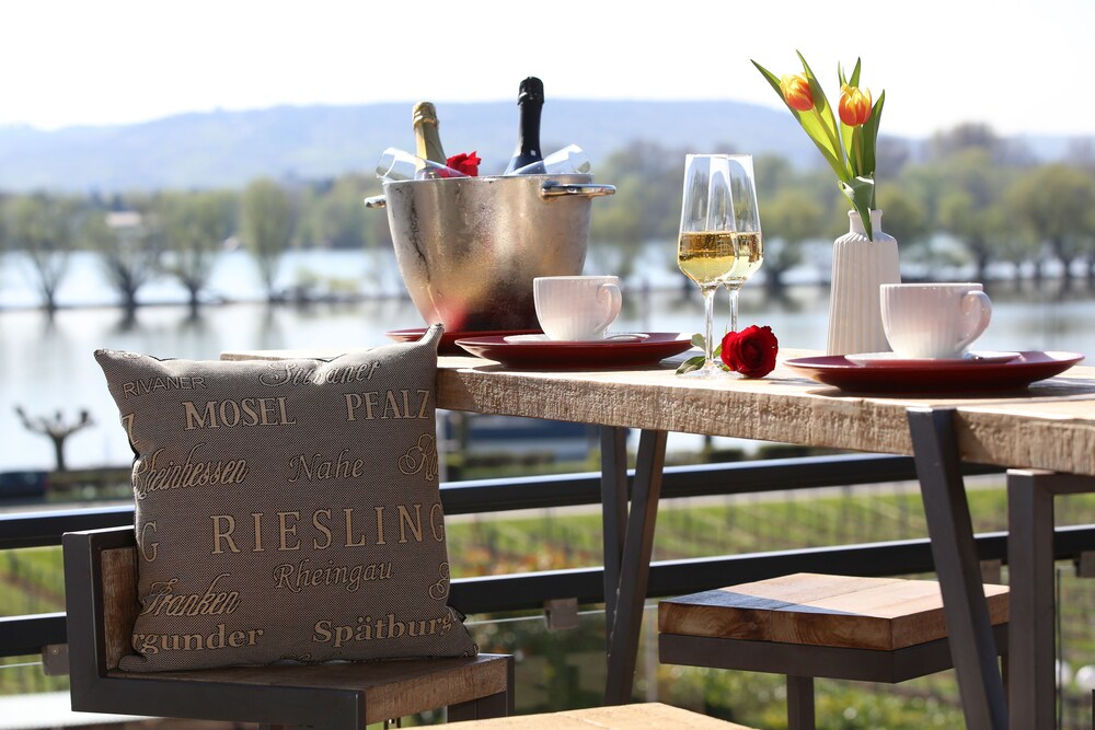 Nägler s Fine Lounge Hotel — 4-Star Luxury Hotel in Wiesbaden, Germany