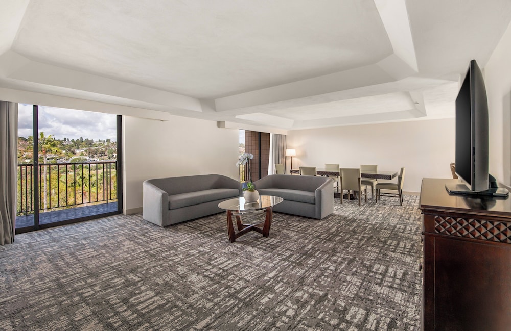 Crowne Plaza San Diego Mission Valley - photo 11