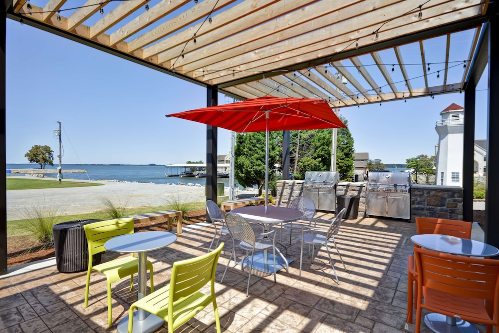 Home2 Suites by Hilton Decatur Ingalls Harbor - photo 39