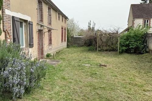 La Chaillotine - carbon neutral hotel in Unknown City