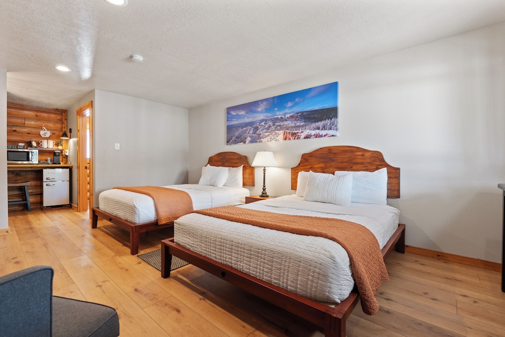 Duck Creek Village Inn - photo 36