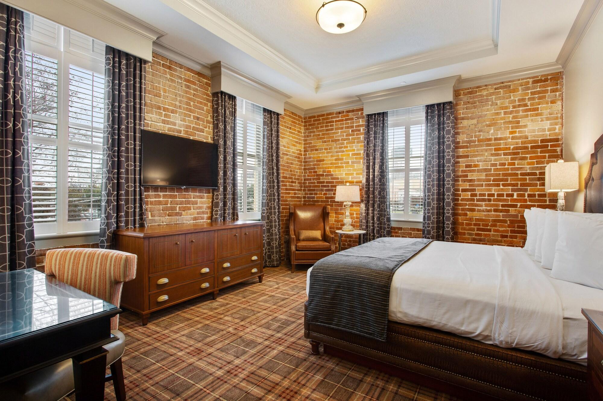 The Brakeman Hotel - photo 9
