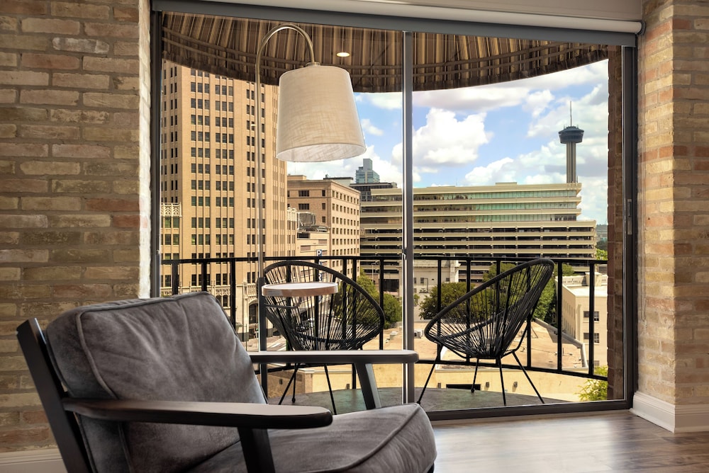 Riverwalk Plaza - photo 47