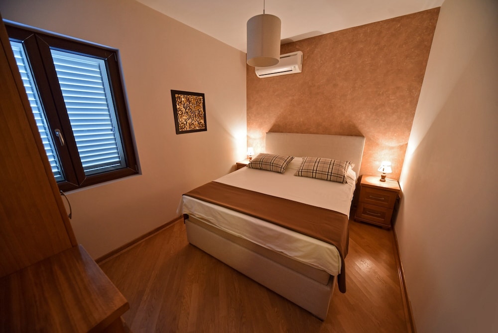 Villa Dub — Kotor — photo 3