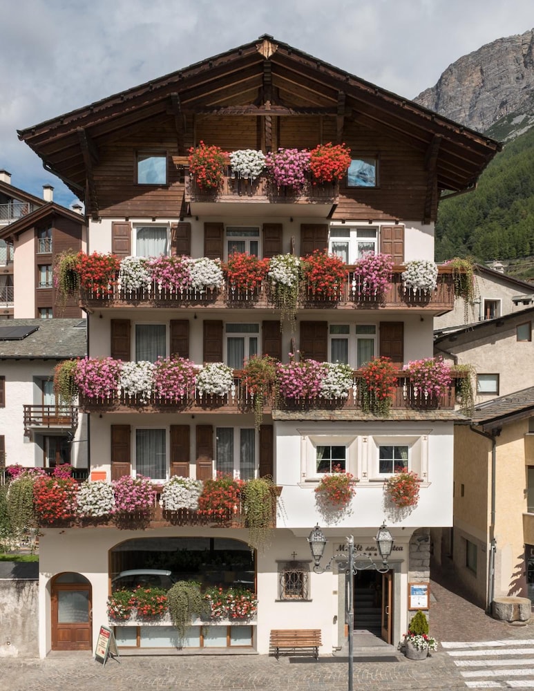 Meuble Garni Della Contea — Bormio