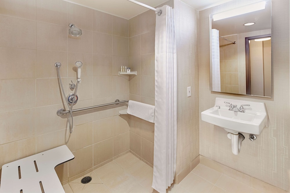 DoubleTree by Hilton San Francisco Airport North Bayfront - photo 14