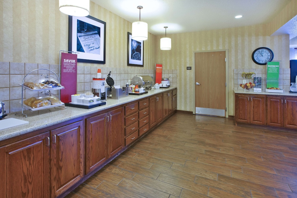 Hampton Inn Pittsburgh Area Beaver Valley CenterTownship - photo 17