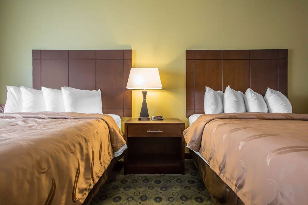 Quality Inn & Suites Bloomington I 55 and I 74 - photo 14
