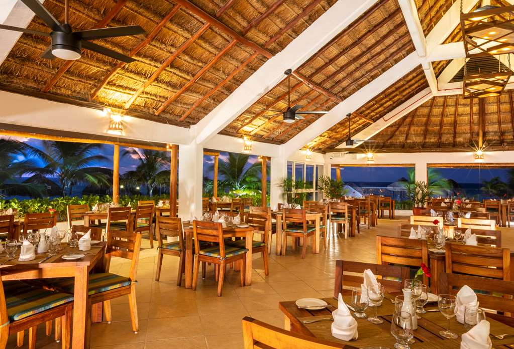 Las Velas Restaurant