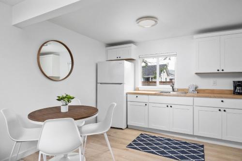 Inn at Rockaway Beach Unit 4 in Rockaway Beach, United States