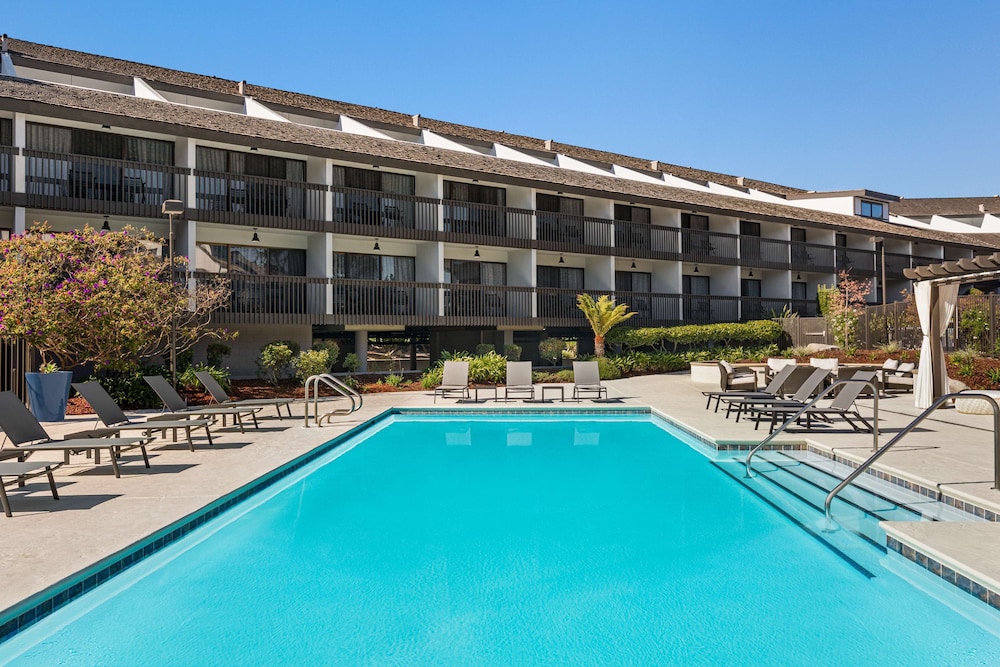 Hilton Garden Inn Monterey - photo 51