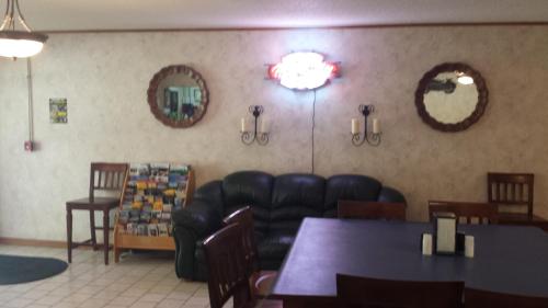 Audrey's Motel - photo 9