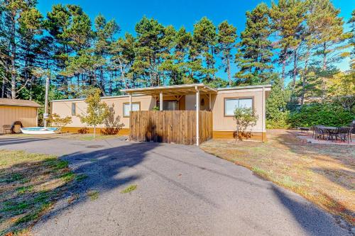 Forest Haven Retreat — 4-Star Luxury Hotel in Florence, United States