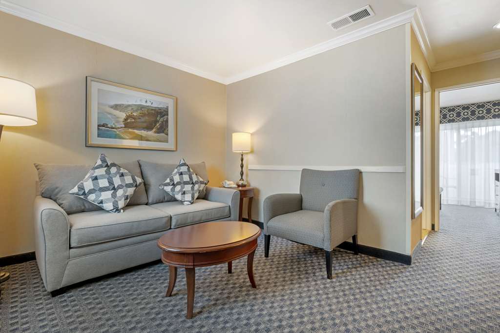 Best Western Plus Marina Shores Hotel - photo 22