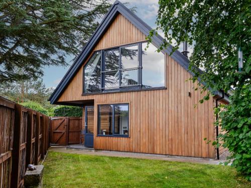 Cedar Cottage — 4-Star Luxury Hotel in Aboyne, United Kingdom