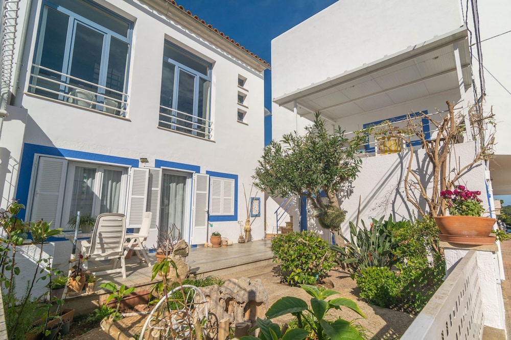 Casa Acogedora — 4-Star Luxury Hotel in Portocolom, Spain