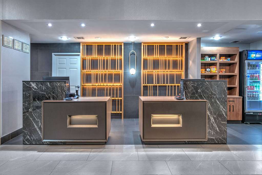 La Quinta Inn & Suites by Wyndham Decatur - photo 5