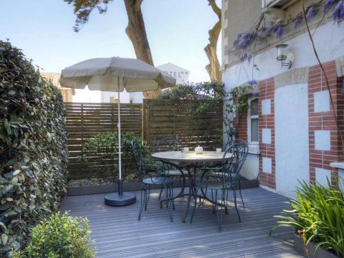 Gîte en Bord de Mer à Saint Michel Chef Chef Terrasse Parking Équipements Familiaux FR 1 306 819 in Saint-Michel-Chef-Chef, France