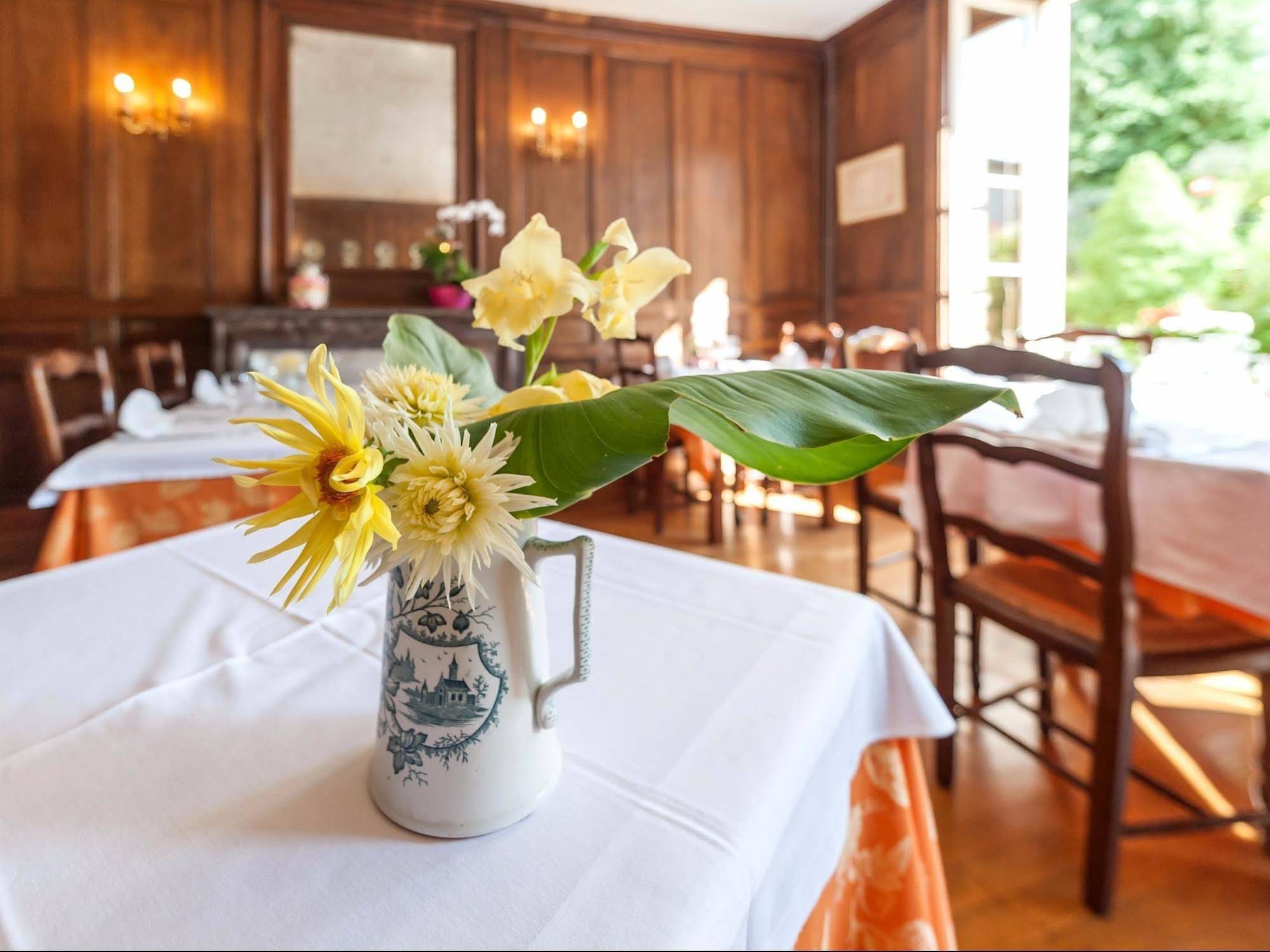 Logis Hôtel le Corneille — hotel in La Mothe-Saint-Heray