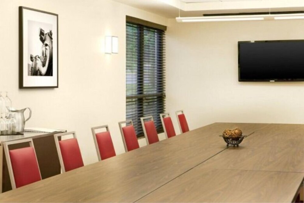 ANZ Hotels Scranton - photo 18