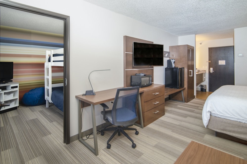 Holiday Inn Express Houghton Keweenaw by IHG - photo 12