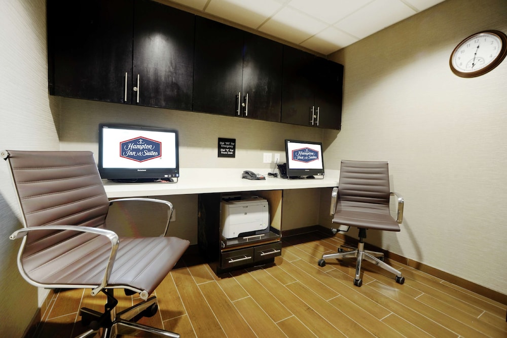 Hampton Inn & Suites Ponca City - photo 36
