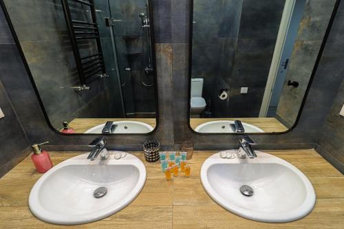 Stylish 2BR Apt in Vake Central Tbilisi By Wehost