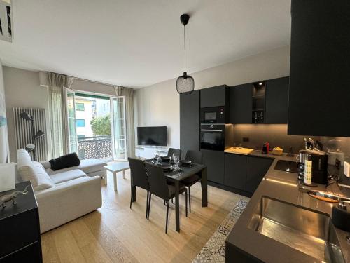 Modern Apartment Florence Self Check In — 4-Star Luxury Hotel in Florence, Italy