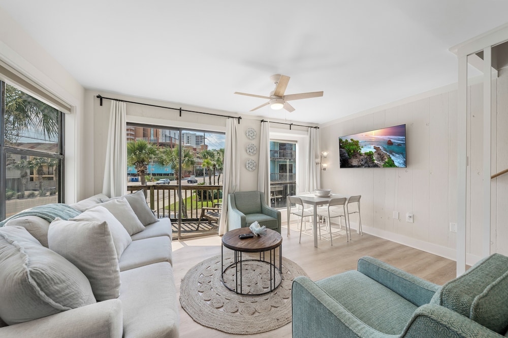 The Sands Condos — 4-Star Luxury Hotel in Gulf Shores, United States