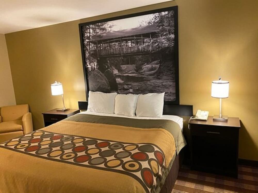 Super 8 by Wyndham Eau Claire WI - photo 5